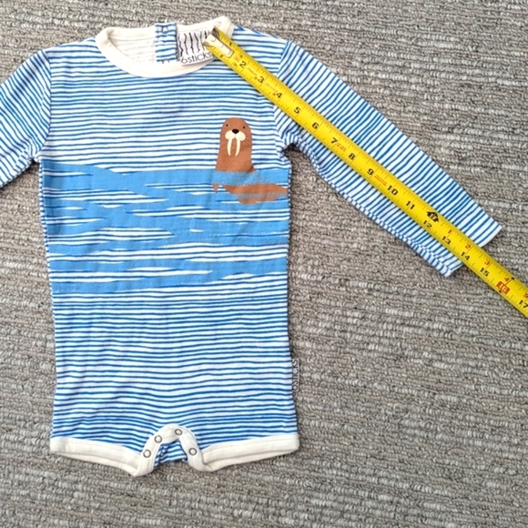 🎈Blue Striped Baby (12-18 Months) Long-Sleeve Onesie w/Snaps and Walrus Design - Picture 8 of 13